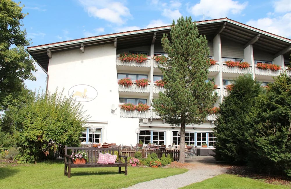 Hotel Bannwaldsee — 4-Star Luxury Hotel in Halblech, Germany