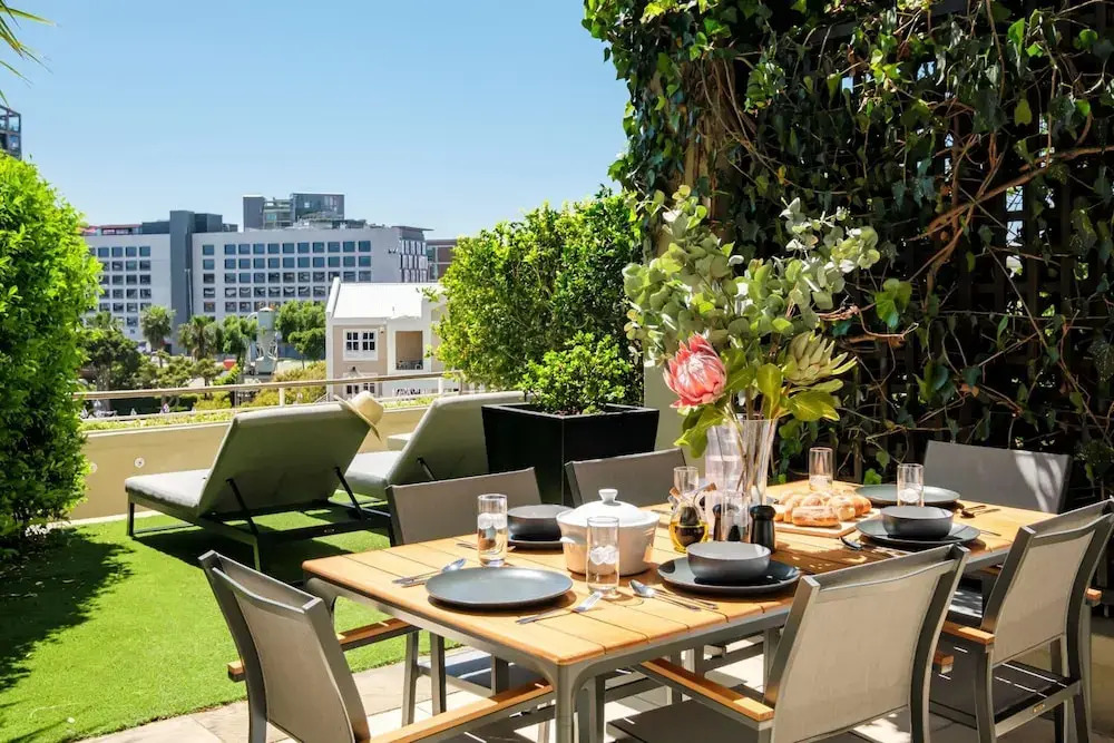Secure 3bed Cape Town Holiday Apt at Carradale 302