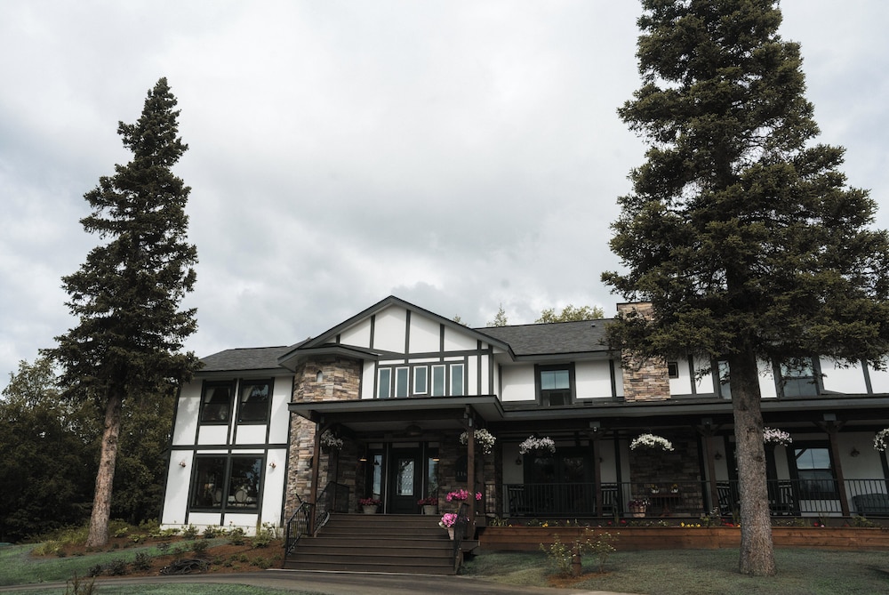 Highland Glen Bed & Breakfast — 4-Star Luxury Hotel in Anchorage, United States