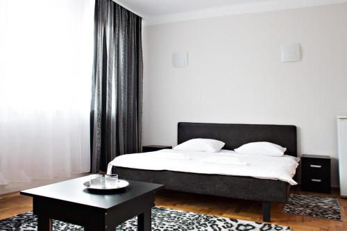 Hotel Sofiivka — hotel in Shchyrets