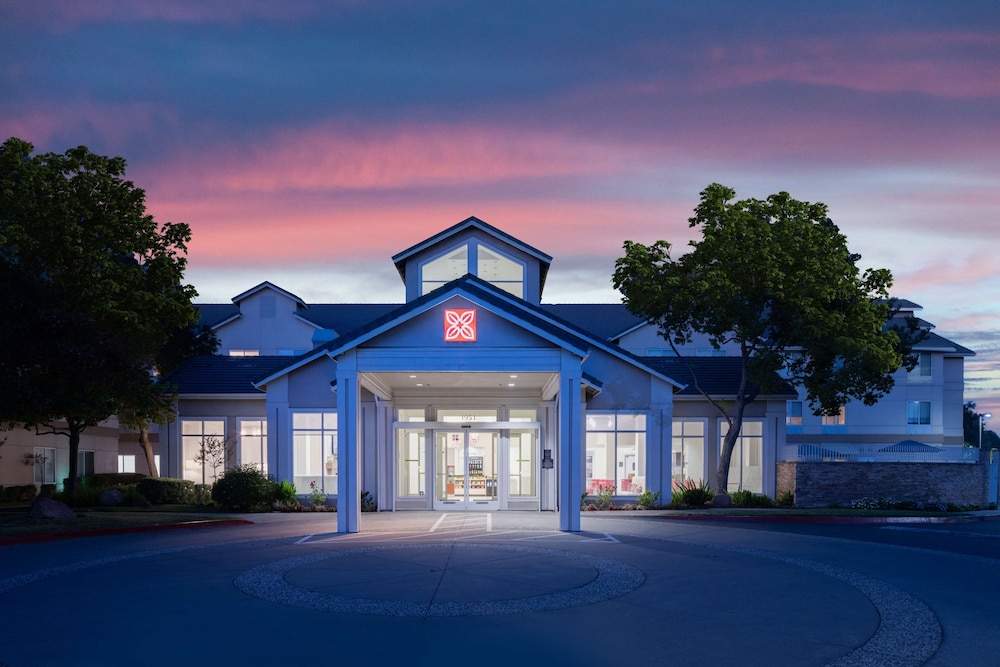 Hilton Garden Inn Roseville - photo 46