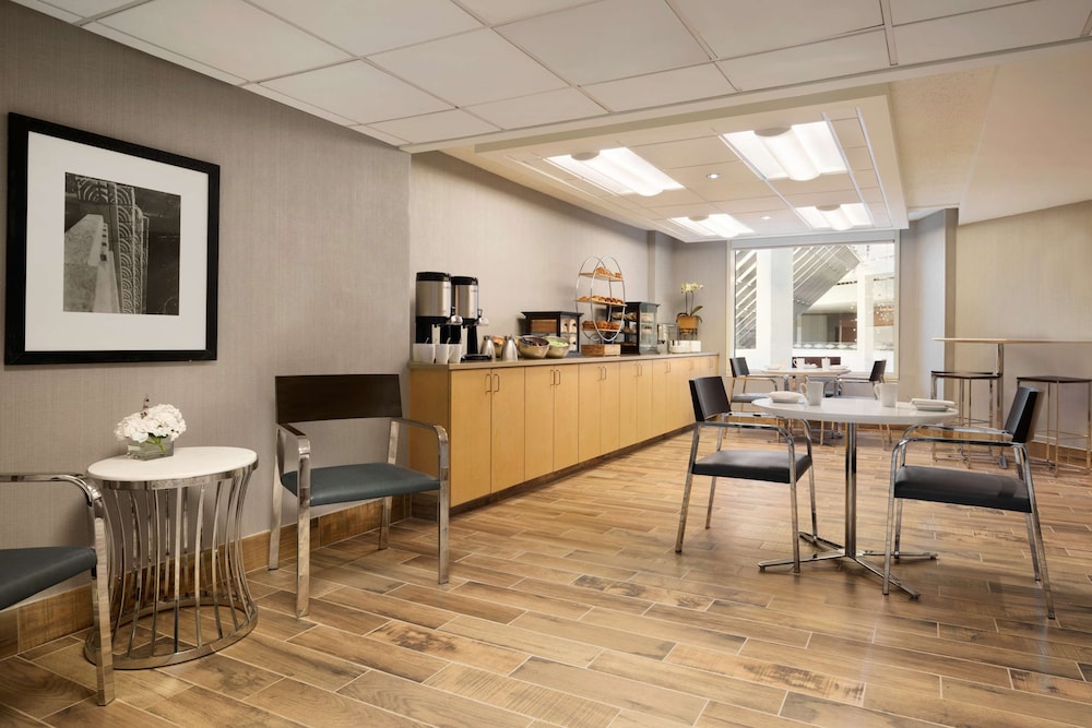 DoubleTree by Hilton Stamford - photo 49