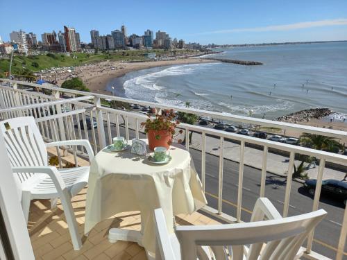 Descanso Ideal Mar Y Confort En Varese — 4-Star Luxury Hotel in Mar Del Plata, Argentina