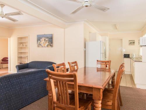 11 Peel Street — Tuncurry — photo 2