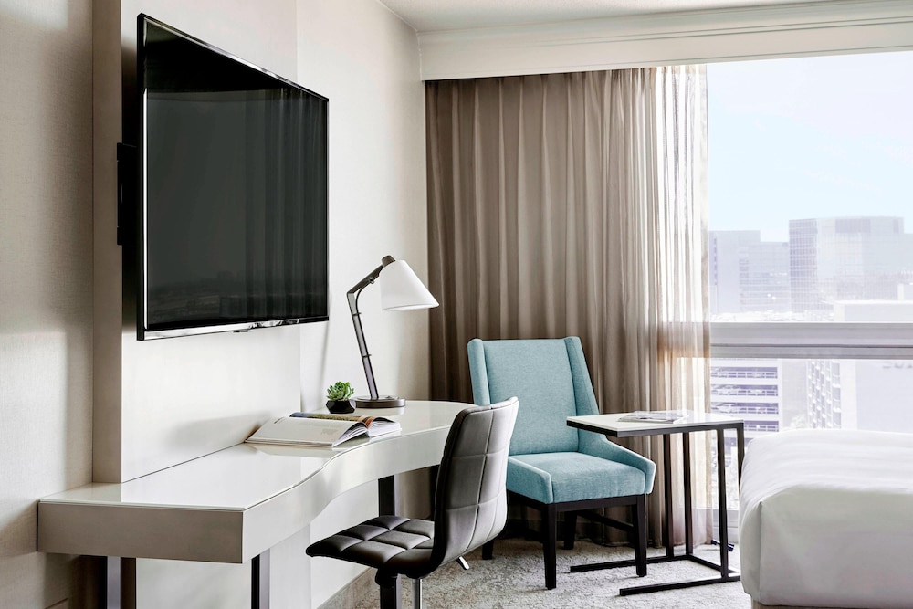 Los Angeles Airport Marriott - photo 12