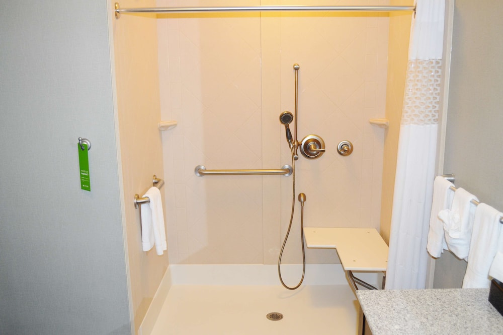 Hampton Inn Foley - photo 51