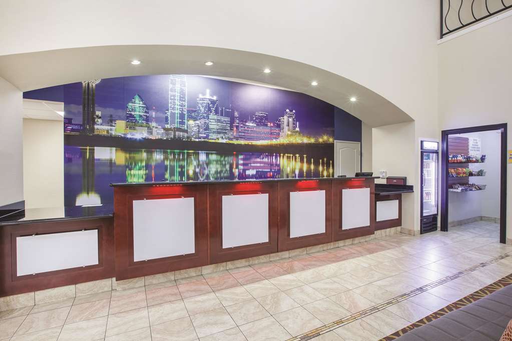 La Quinta Inn & Suites by Wyndham Garland Harbor Point - photo 5