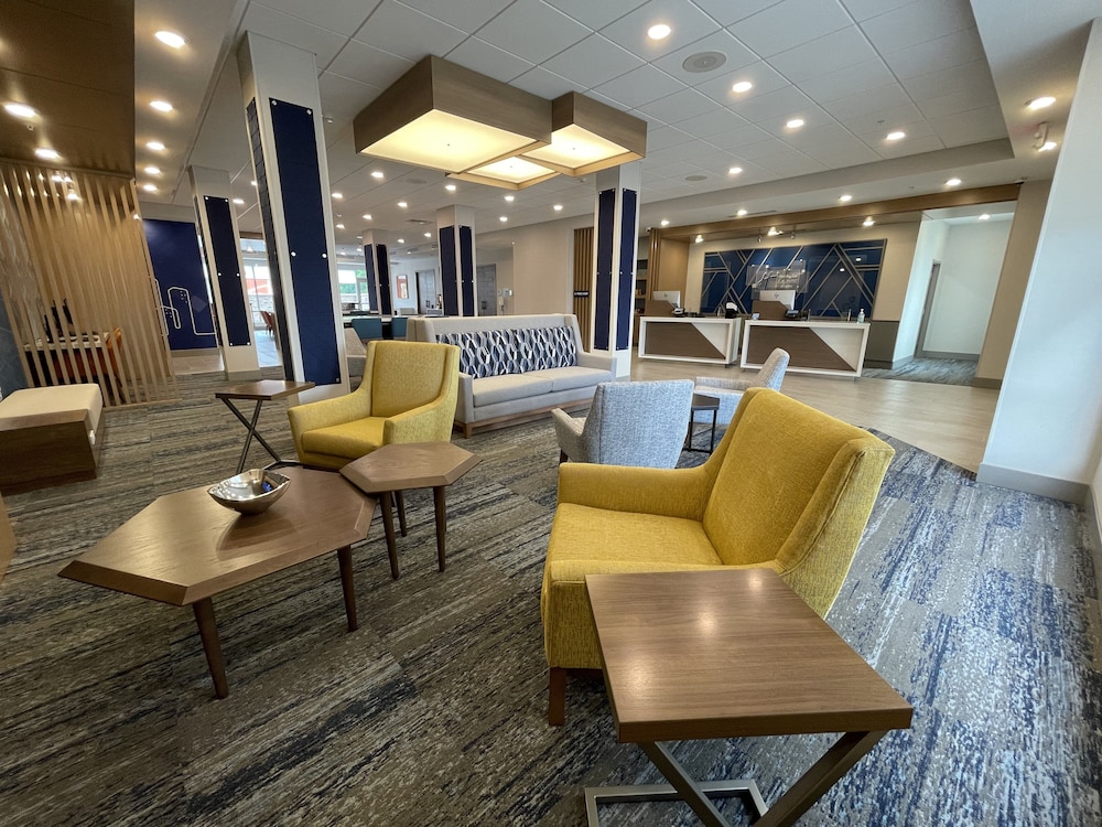 Holiday Inn Express & Suites Ft. Smith Airport by IHG - photo 47
