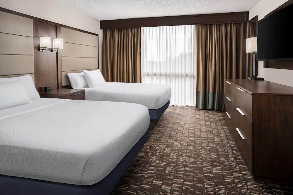 Embassy Suites by Hilton Nashville Airport - photo 13