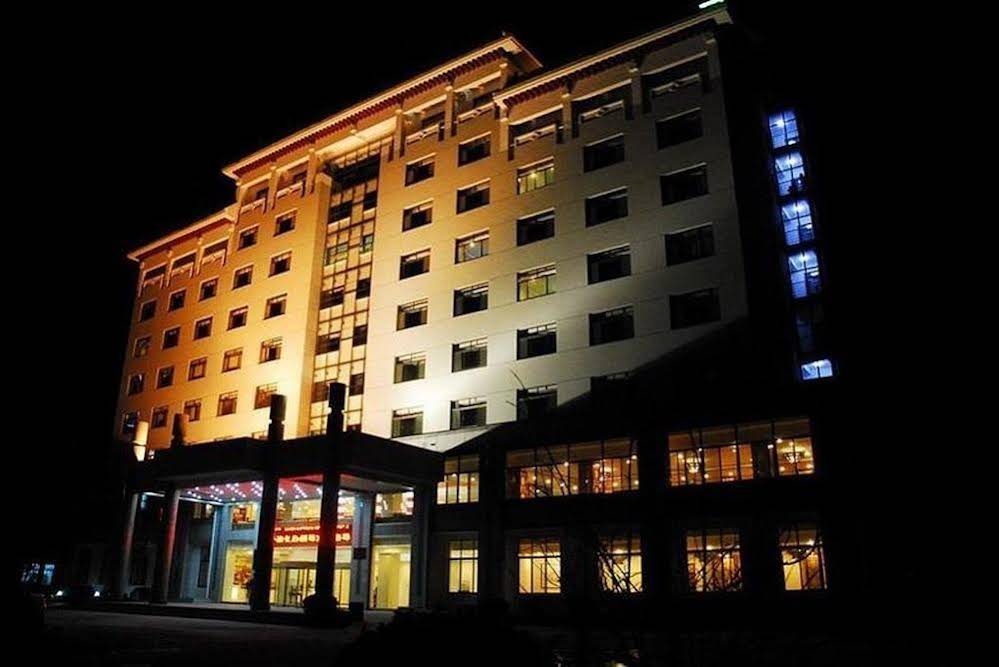 Chunqiu Hotel - carbon neutral hotel in Qufu