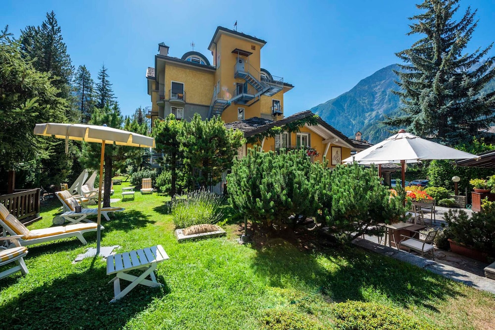 Hotel Bouton d’Or in Courmayeur, Italy