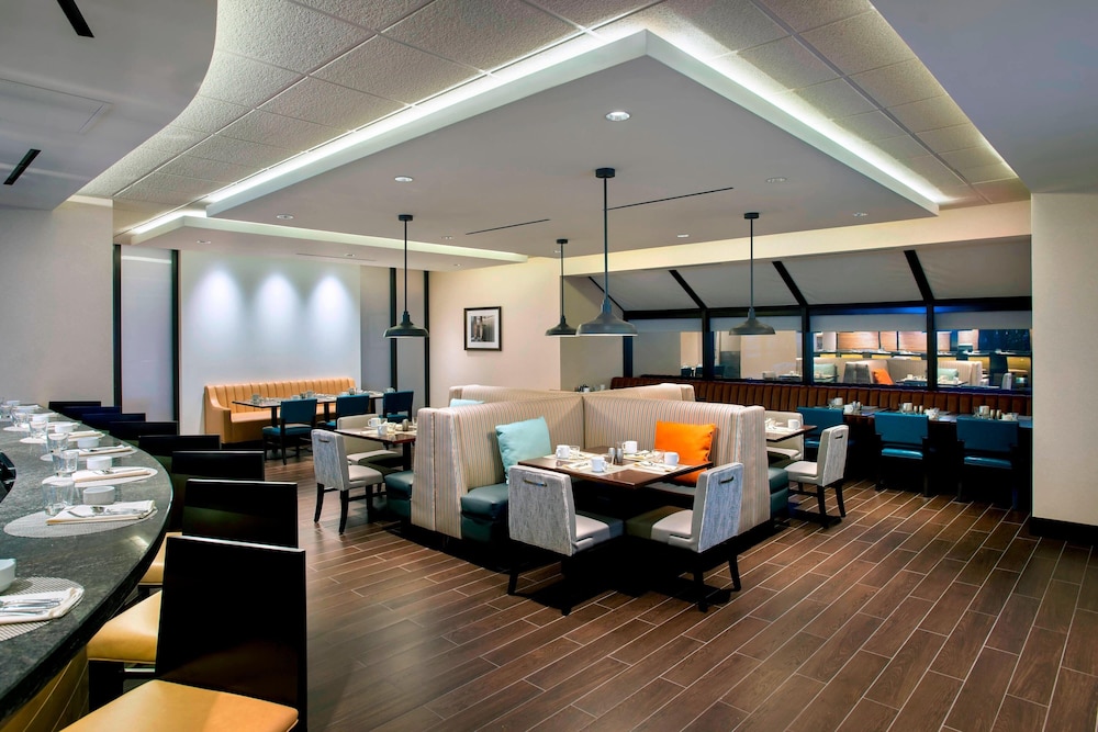 Newark Liberty International Airport Marriott - photo 37