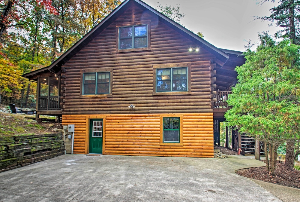 Massanutten Resort Log Cabin w Mountain Views - photo 10