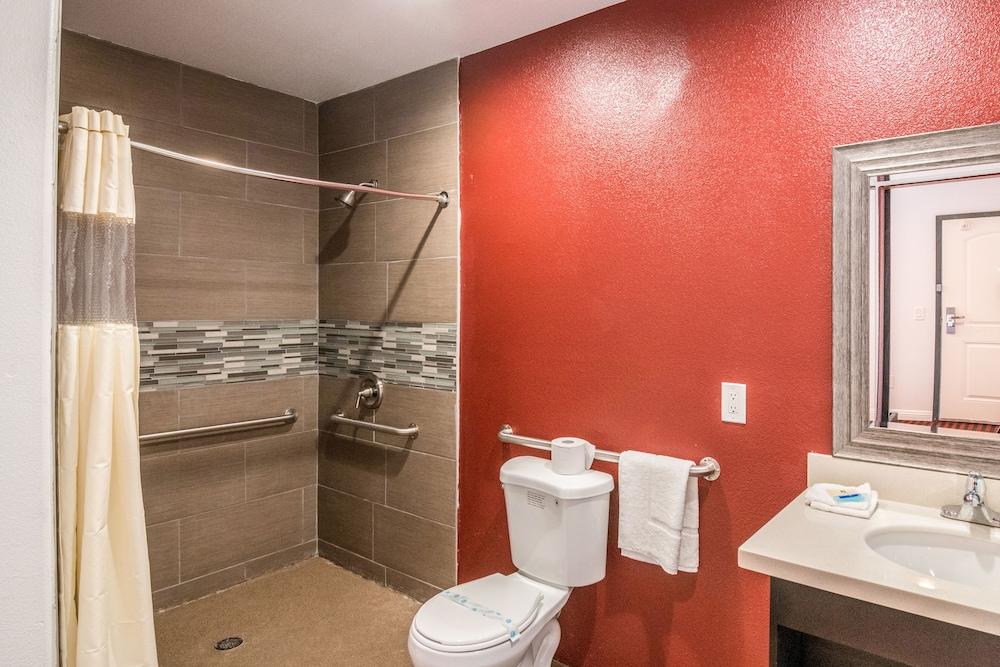 Rodeway Inn & Suites Pico Rivera - photo 16