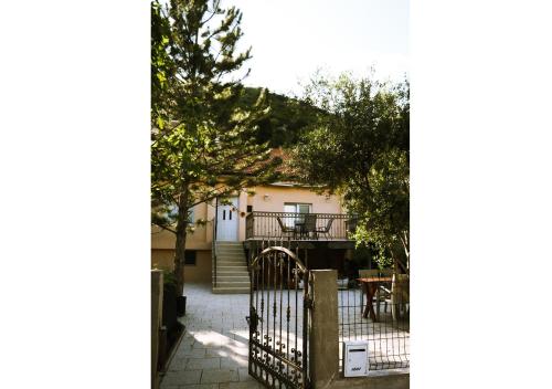 House Natural — 4-Star Luxury Hotel in Citluk, Bosnia and Herzegovina