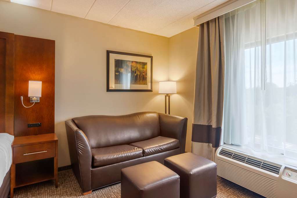 Comfort Suites South Park - photo 35