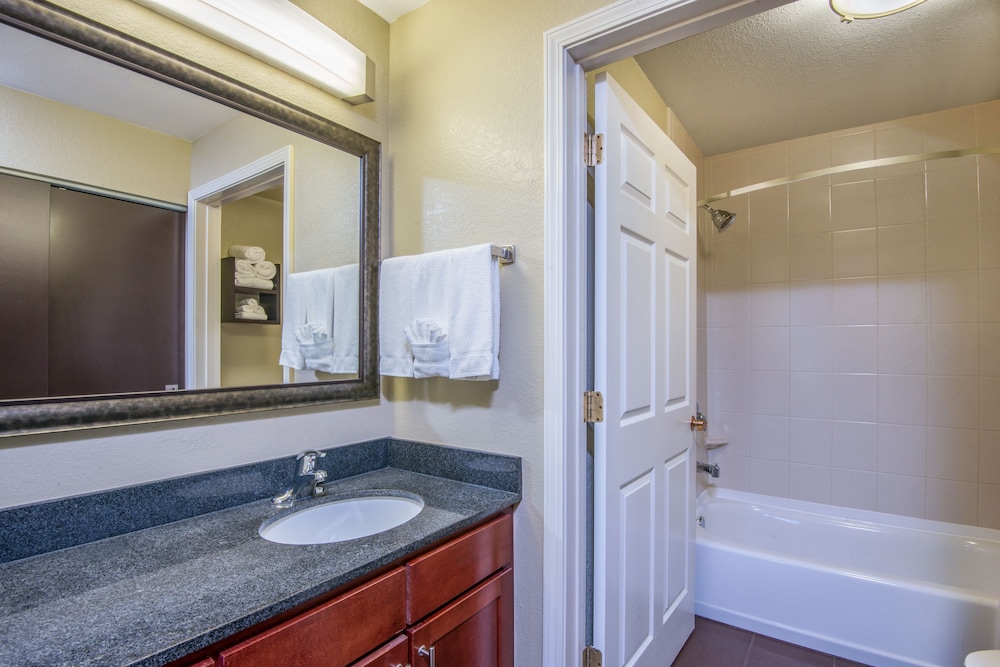 Staybridge Suites Allentown West by IHG - photo 15