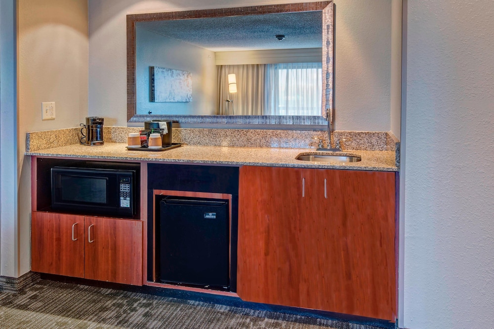Courtyard by Marriott Alexandria - photo 13
