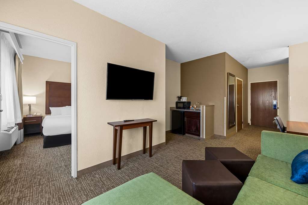 Comfort Inn & Suites Pueblo - photo 26