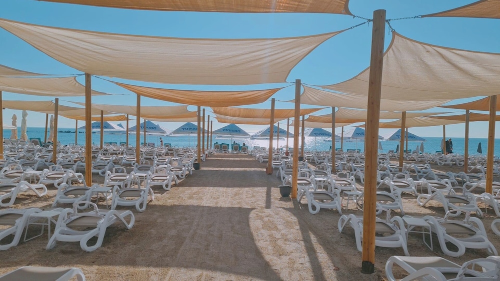 Hotel Riviera - carbon neutral hotel in Constanta