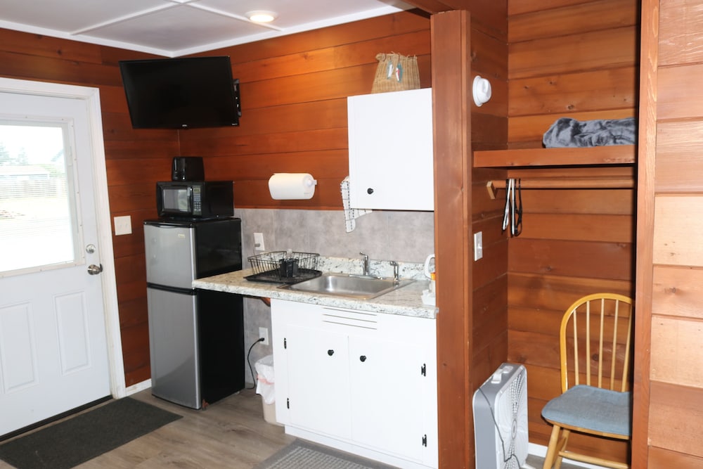 The Lowtide Motel - photo 39