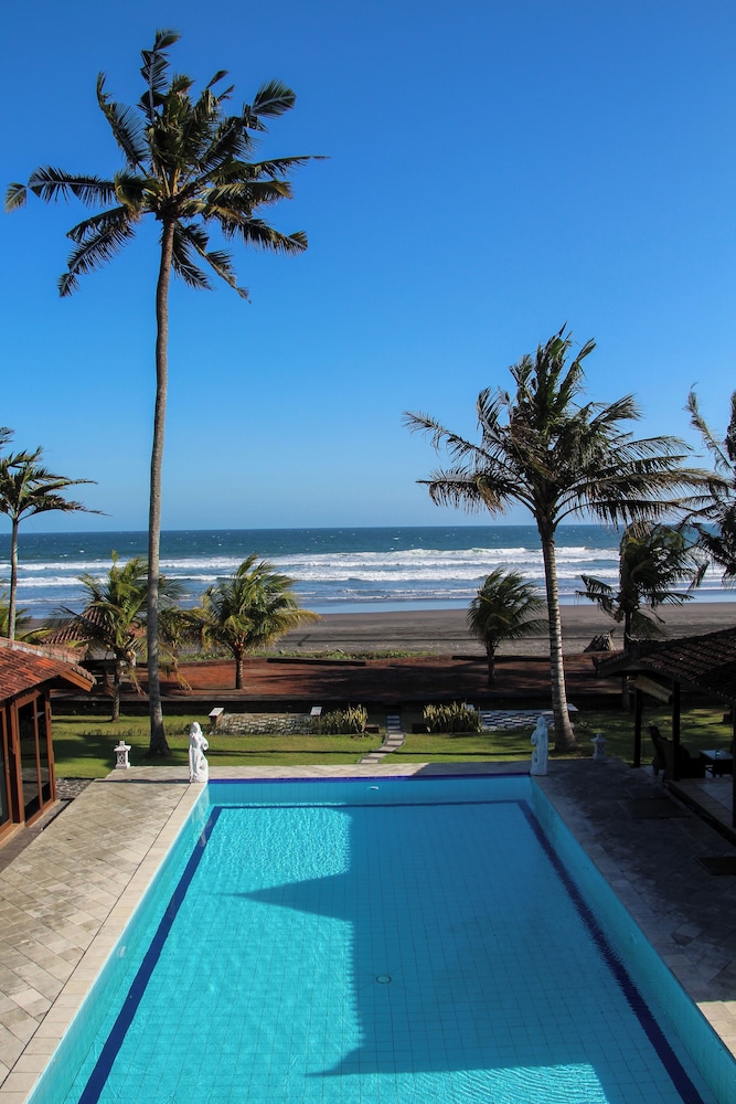 Bali Hai Island Resort — hotel in Pekutatan