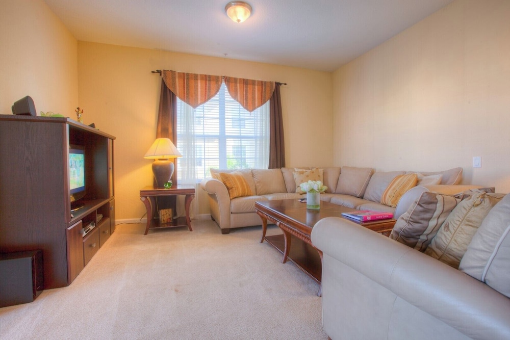 Lovely Third floor Vista Cay Resort Condo - photo 12