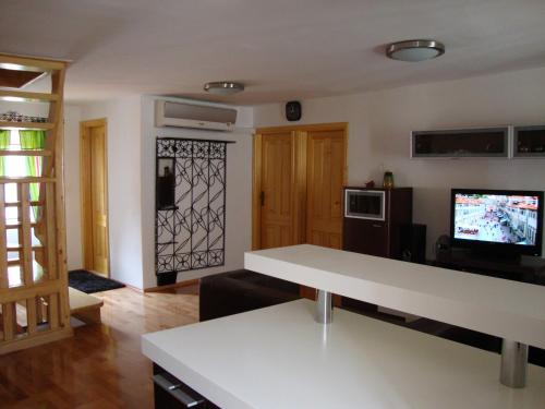 Apartment Jimmy Spacious 2 Bedroom Apartment