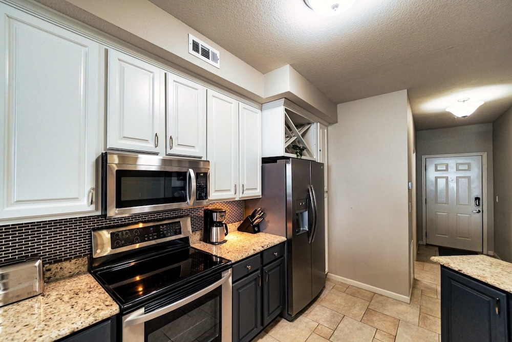 Happy Haven @ Lands End 3 BDR Resort Condo - photo 13