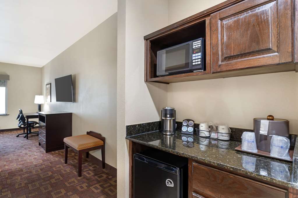 Best Western Plus Goliad Inn & Suites - photo 18