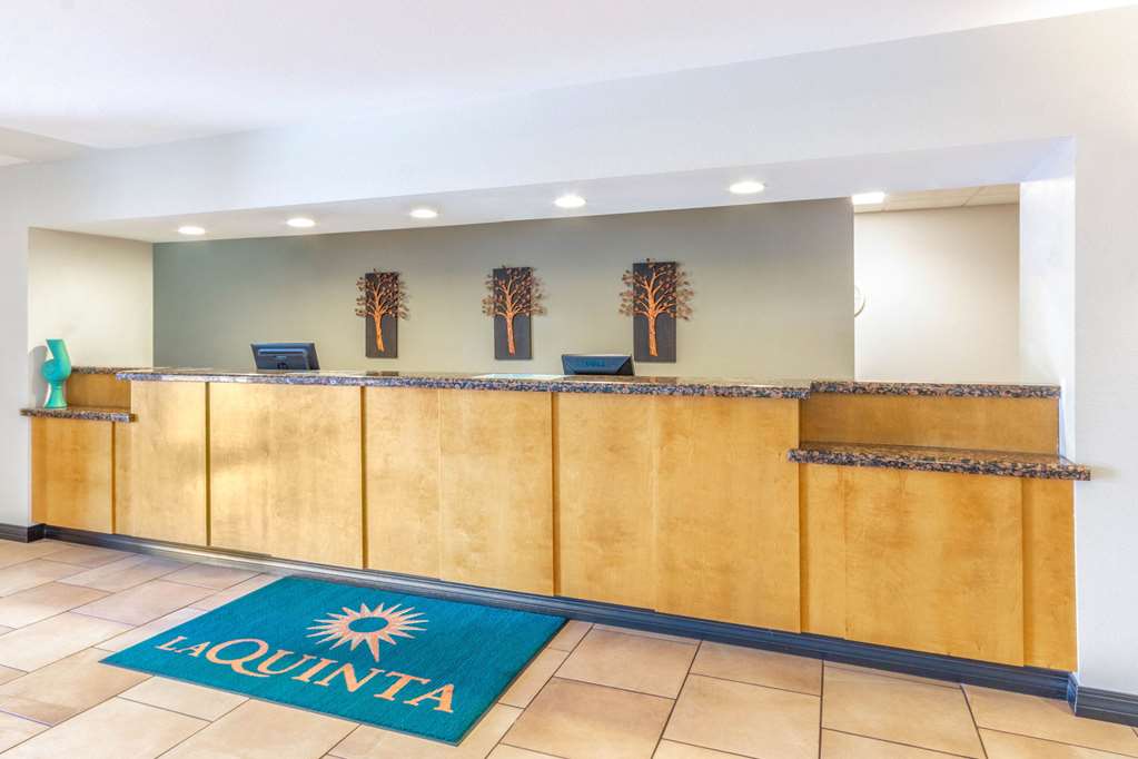 La Quinta Inn & Suites by Wyndham Tucumcari - photo 8