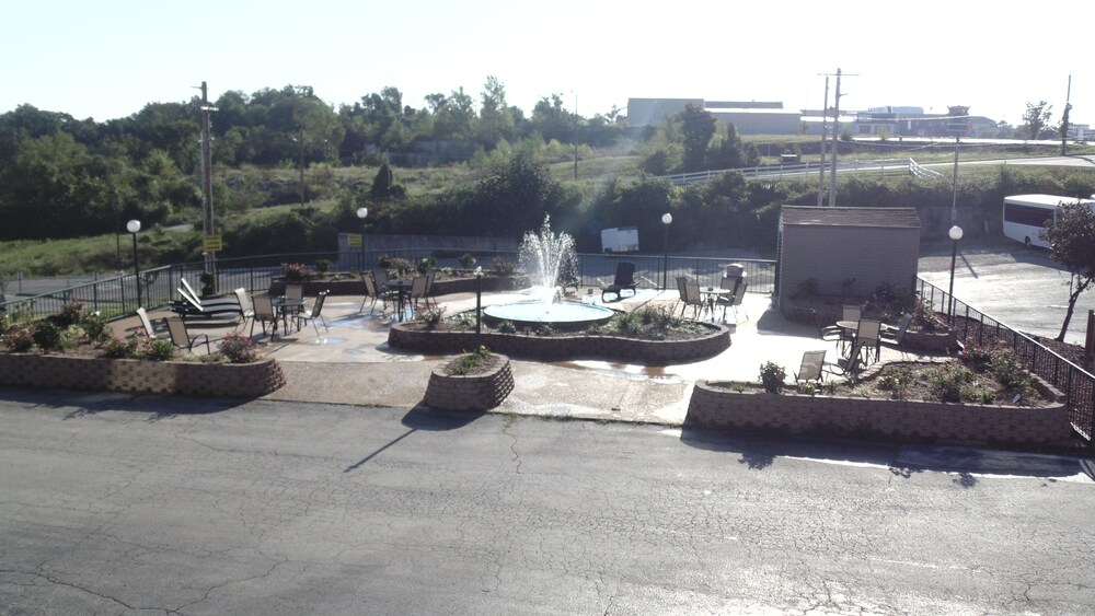 Hall of Fame Motel - photo 14