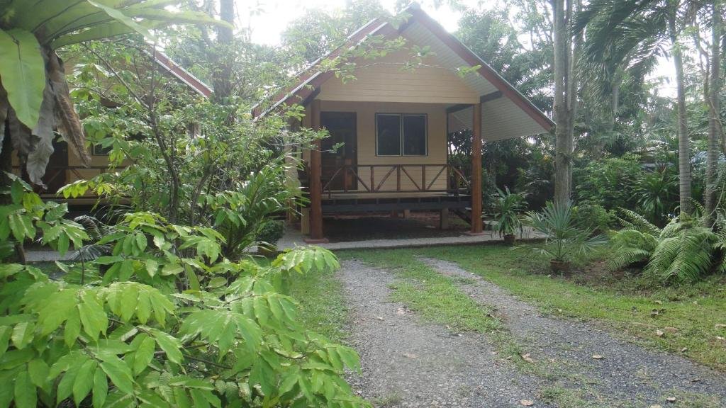 Baan Tai Rom Yen Resort in Surat Thani, Thailand