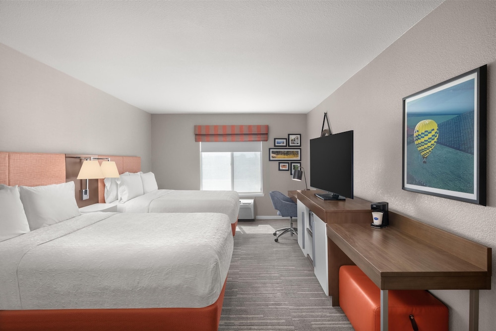 Hampton Inn & Suites Fresno - photo 9