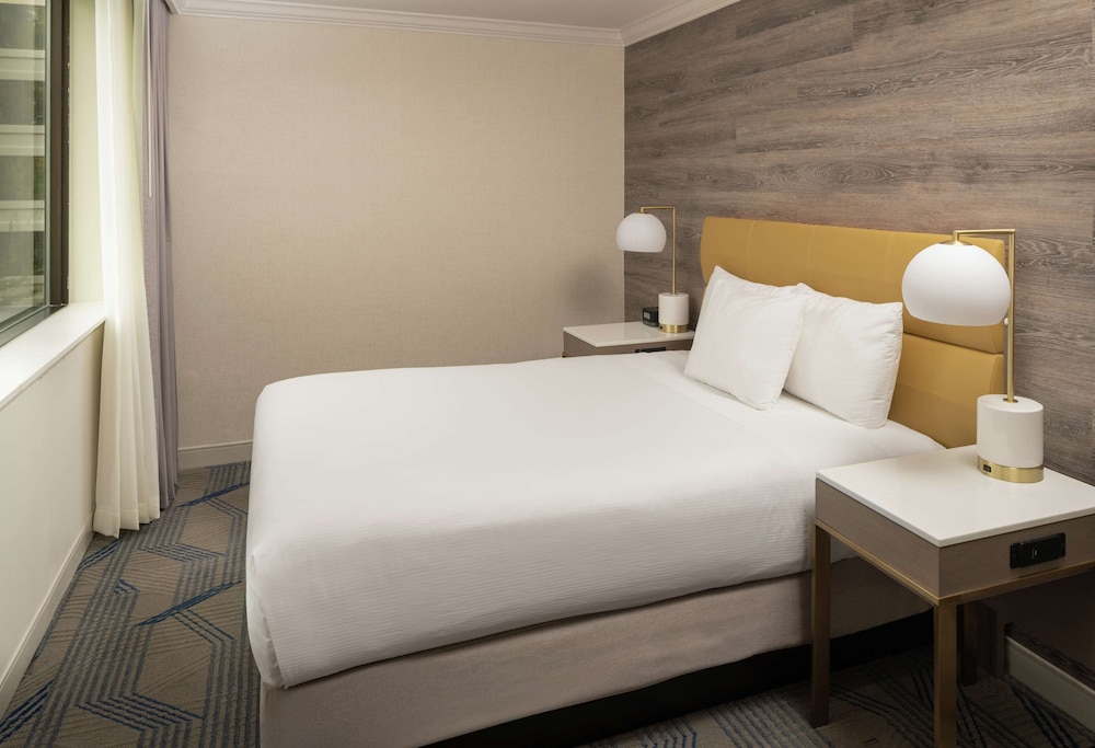 Hilton Durham near Duke University - photo 8