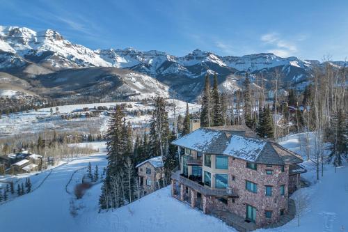 Slopeside Villa by Exceptional Stays — 4-Star Luxury Hotel in Telluride, United States
