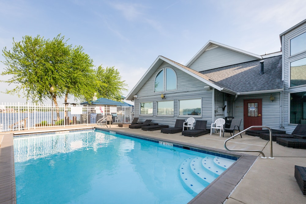 The Blue Heron Inn - photo 16