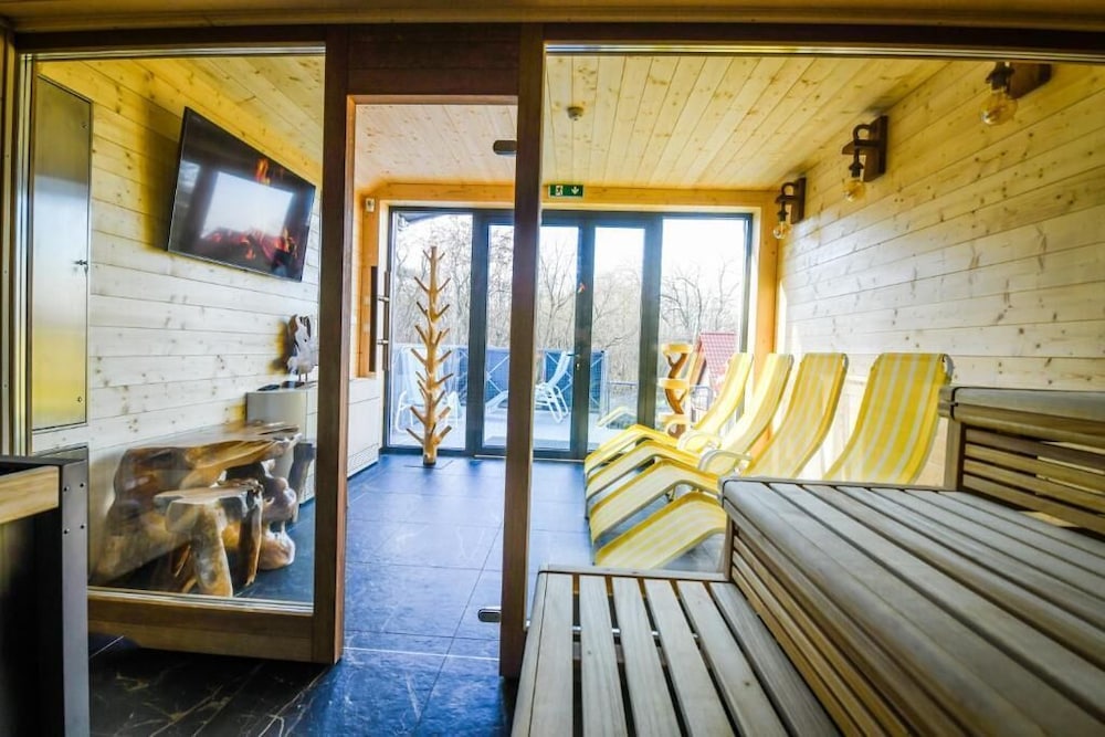 Pensjonat Fitness & Spa Gregor in Zielona Gora, Poland