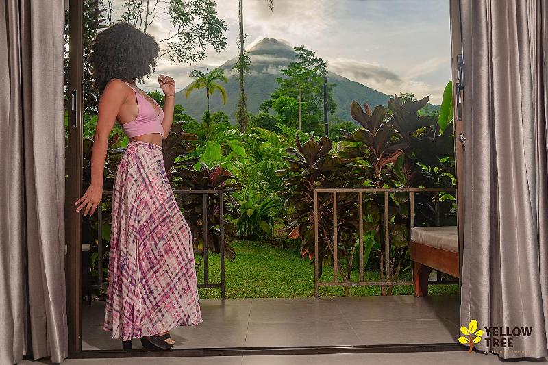 Yellow Tree Suites in La Fortuna, Costa Rica