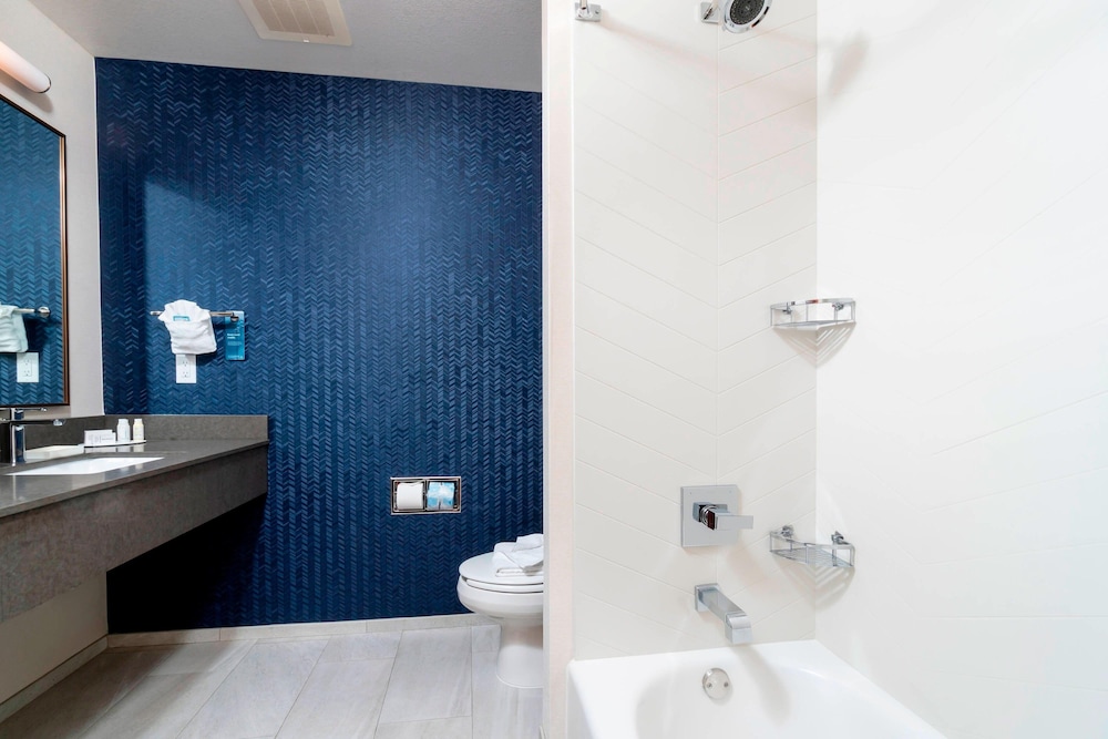 Fairfield Inn & Suites by Marriott Bend Downtown - photo 16
