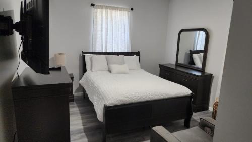 Comfortable Apartment 20790352 — Irvington