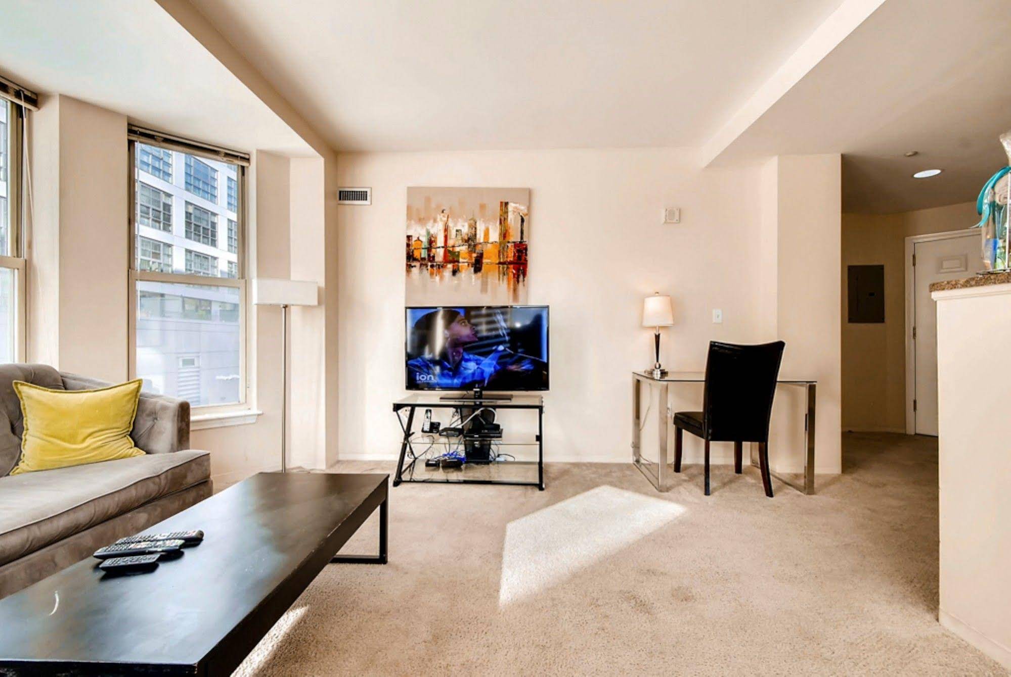 Global Suites at Victory Gardens - photo 12