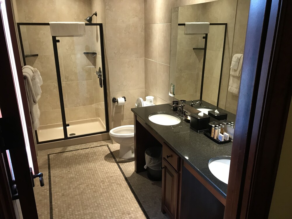 The Eldridge Hotel - photo 33