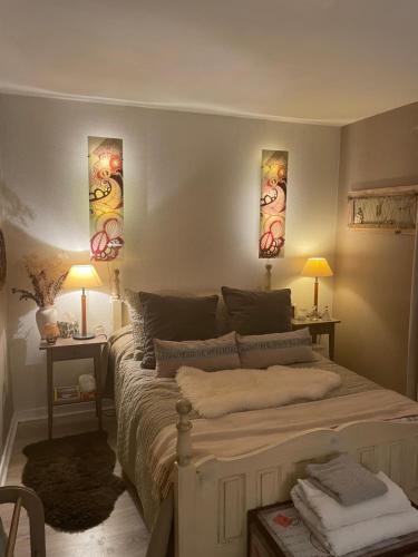 Central double room with separate full bathroom — hotel in Hesdin