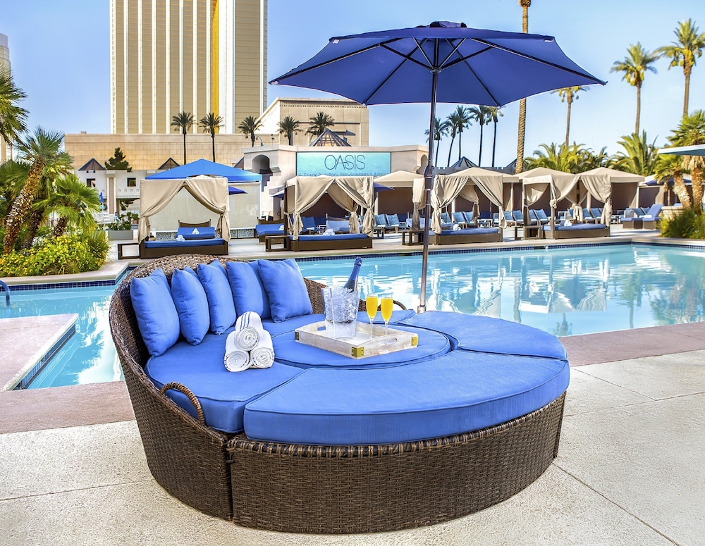 Luxor Hotel and Casino - photo 43