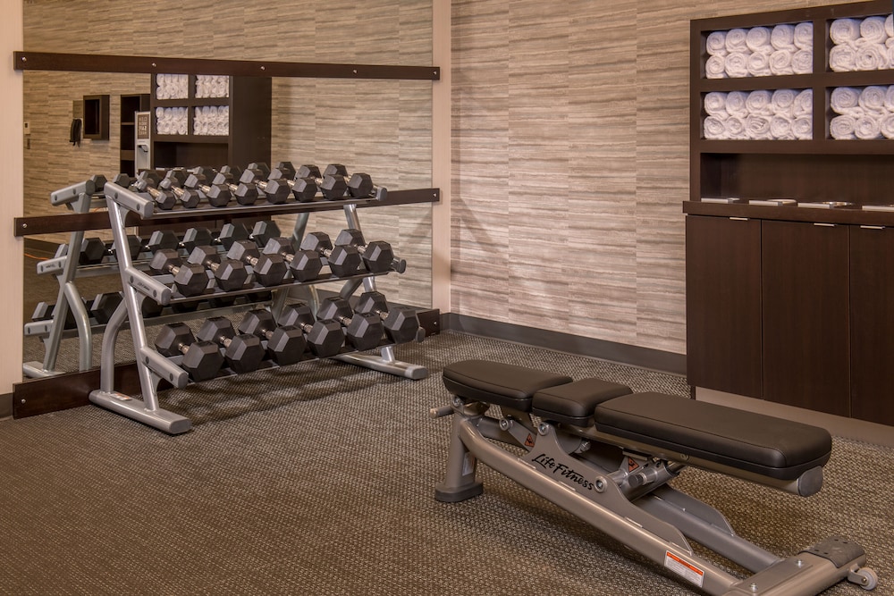 Courtyard by Marriott Hershey Chocolate Avenue - photo 15