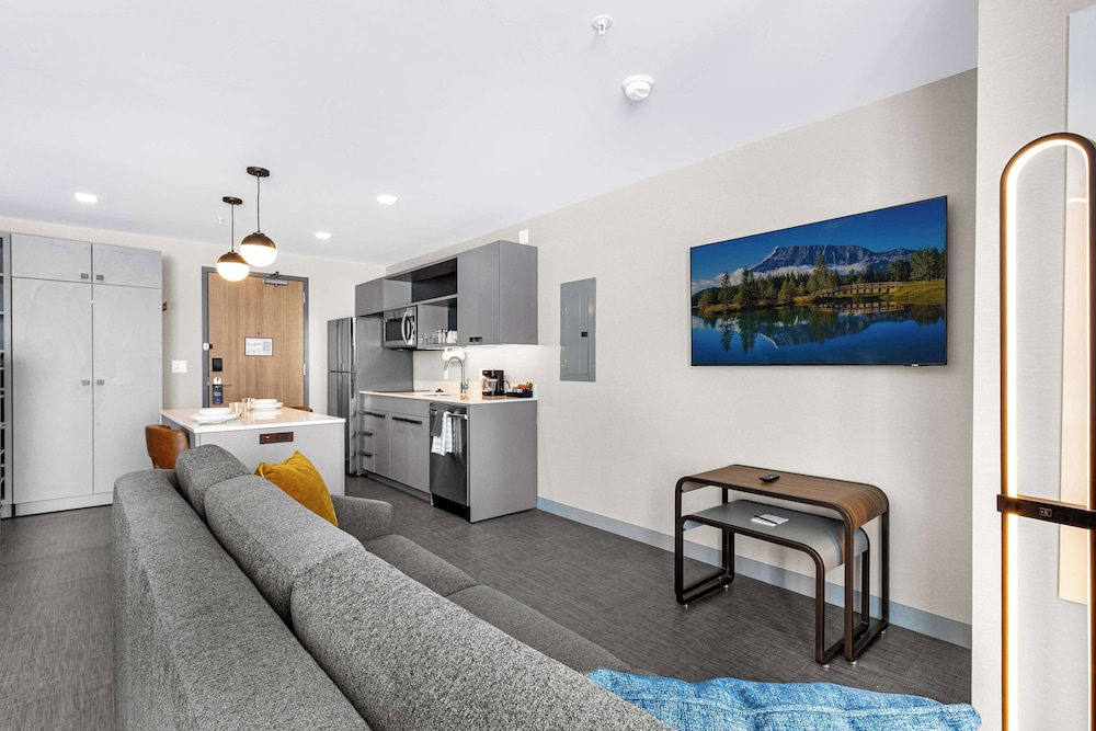 Homewood Suites by Hilton Colorado Springs Airport - photo 13