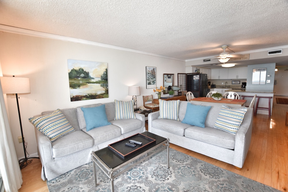 0401 Waters Edge Resort 3 Bedroom Condo by RedAwning - photo 21