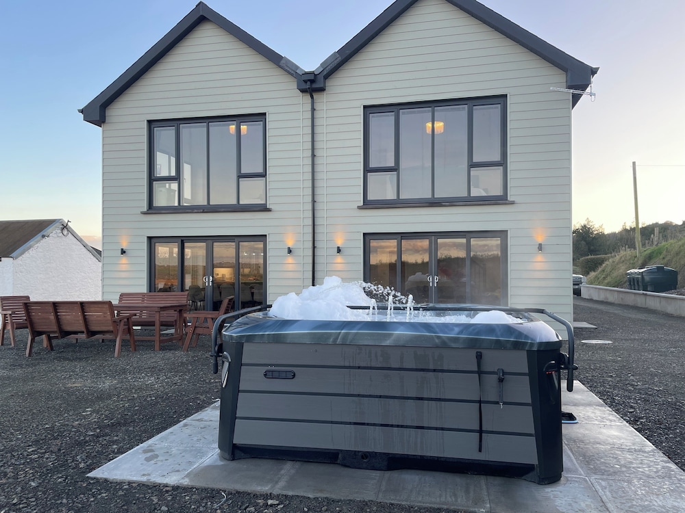 Little Pale — hotel in Whitland