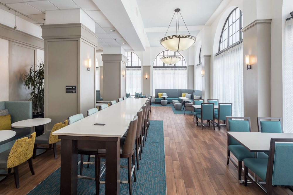 Hampton Inn & Suites Atlanta Downtown - photo 42